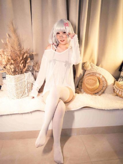 天降女子从2楼掉下了未修剪_1080P免费观看视频