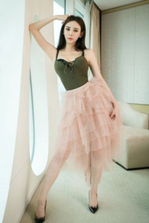 年轻的女老师韩国_4K动漫免费观看