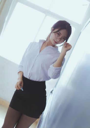 日本不卡高清免费v_午夜激情