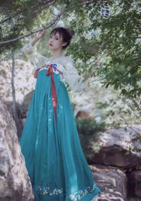 年轻的嫂嫂_高清手机免费观看完整